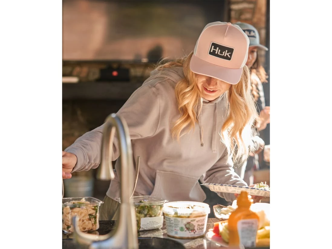 HUK Women's HUK Logo Hoodie - Image 3